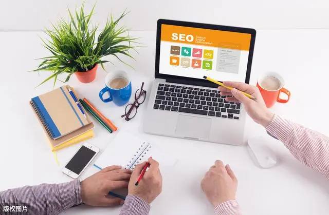 小猫自己下单买了一只鸡